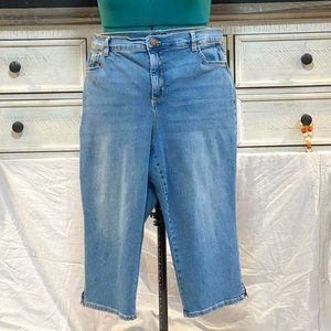 Gloria Vanderbilt Stonewashed Blue Jean Capris 16w